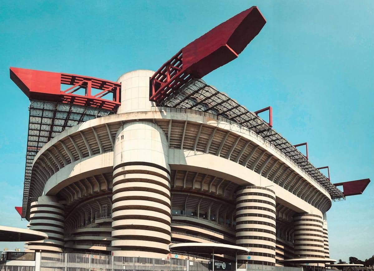 ilustrasi stadion di Kota Milan