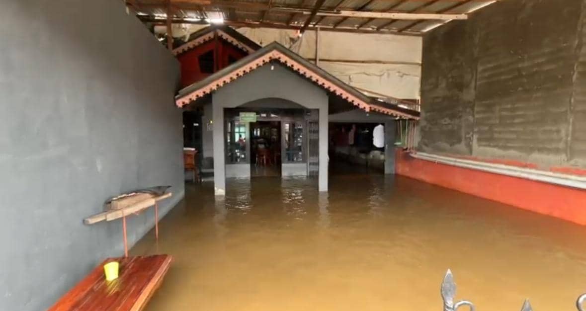 Banjir rob di Pontianak.