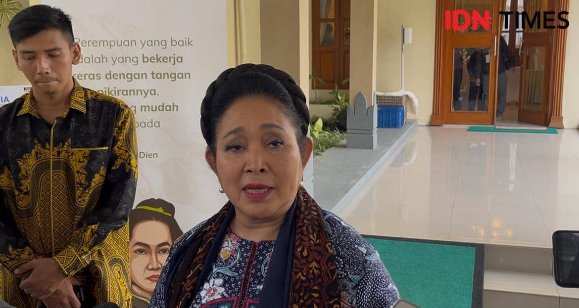 Siti Hediyati Hariyadi atau Titiek Soeharto