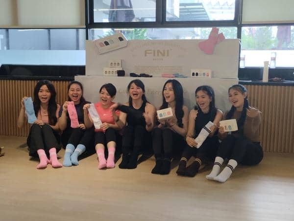 Influencer Kota Medan berolahraga dengan kaos kaki terbaru FINI Active (dok.FINI)