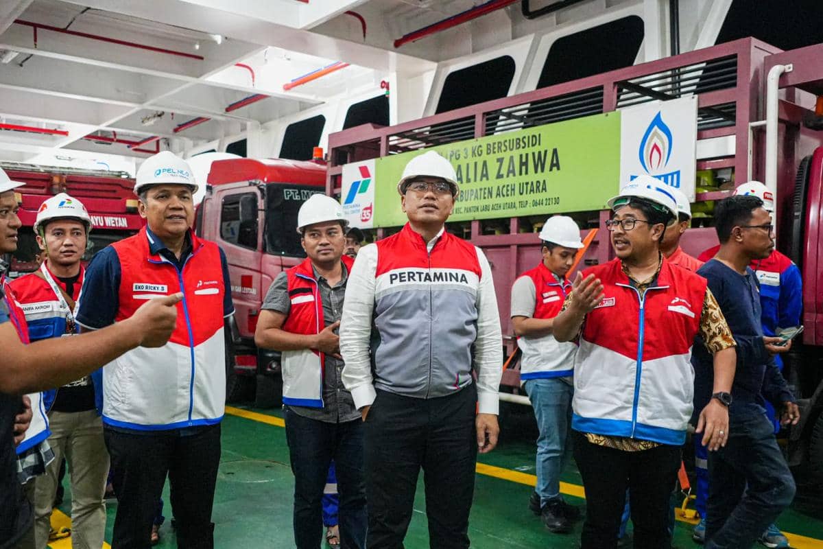 Direktur Pertamina Simon Aloysius Mantiri berbicara soal strategi Pertamina memulihkan energi di wilayah terdampak banjir Sumatra (dok.Pertamina)
