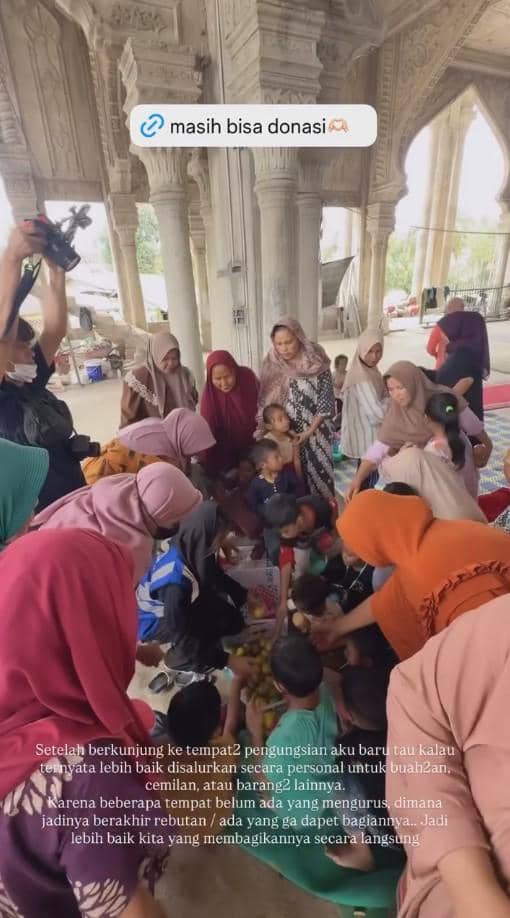 Regina Phoenix di Tempat Pengungsian Korban Banjir (instagram.com/reginaaphx)