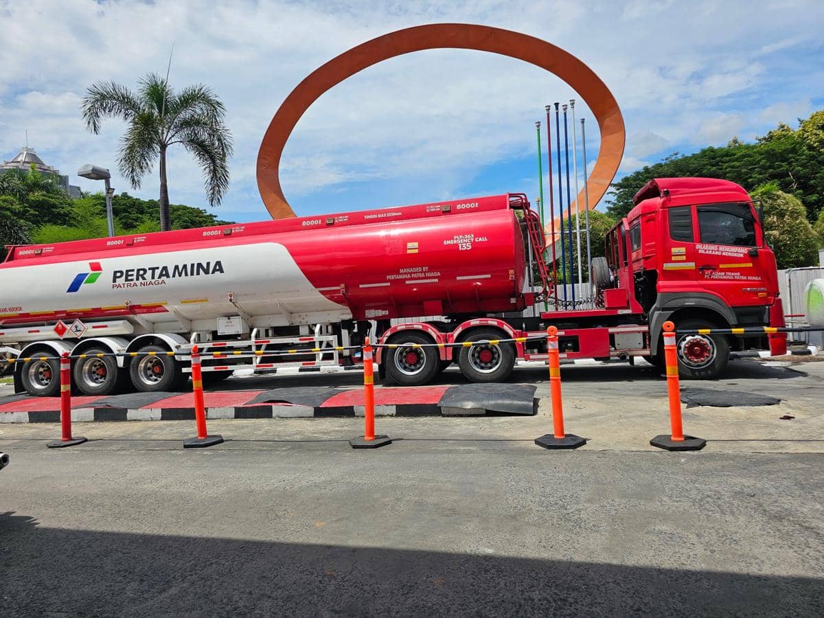 Ilustrasu mobil tanki Pertamina