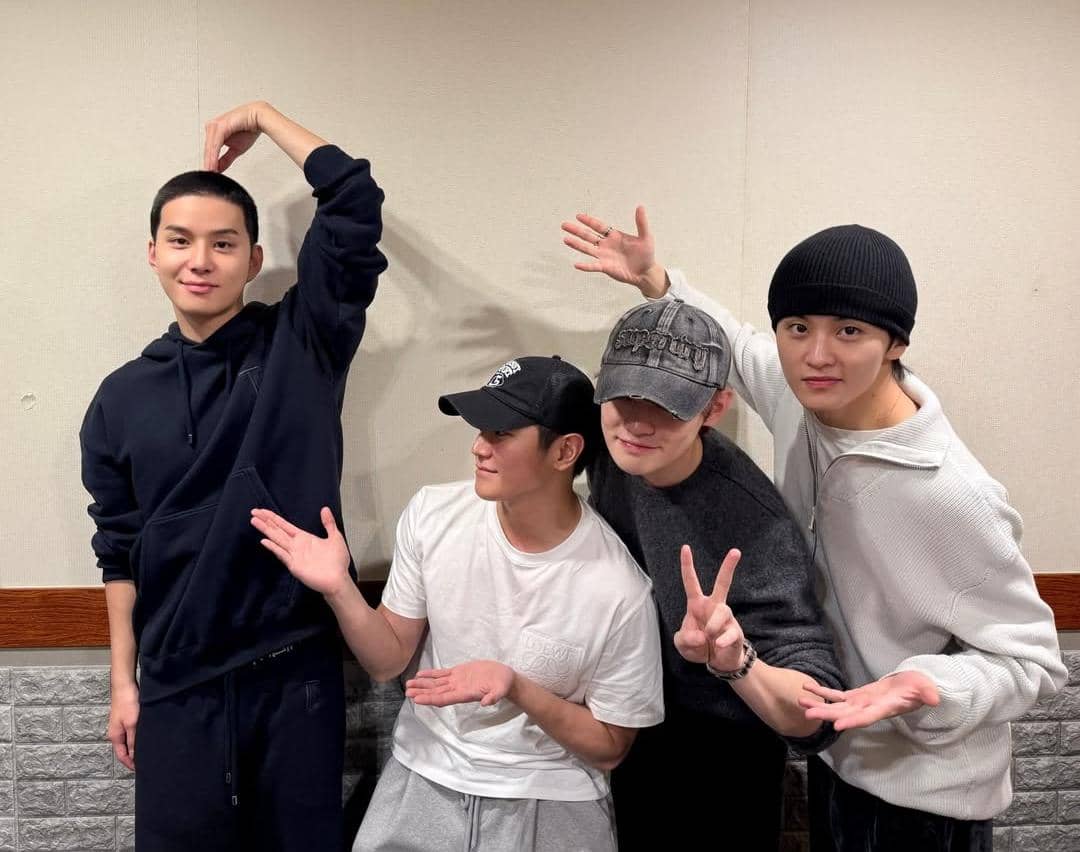 Momen Doyoung dan Jungwoo farewall bareng member NCT sebelum wamil