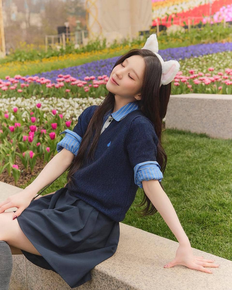 Outfit ke kebun raya ala Heejin ARTMS
