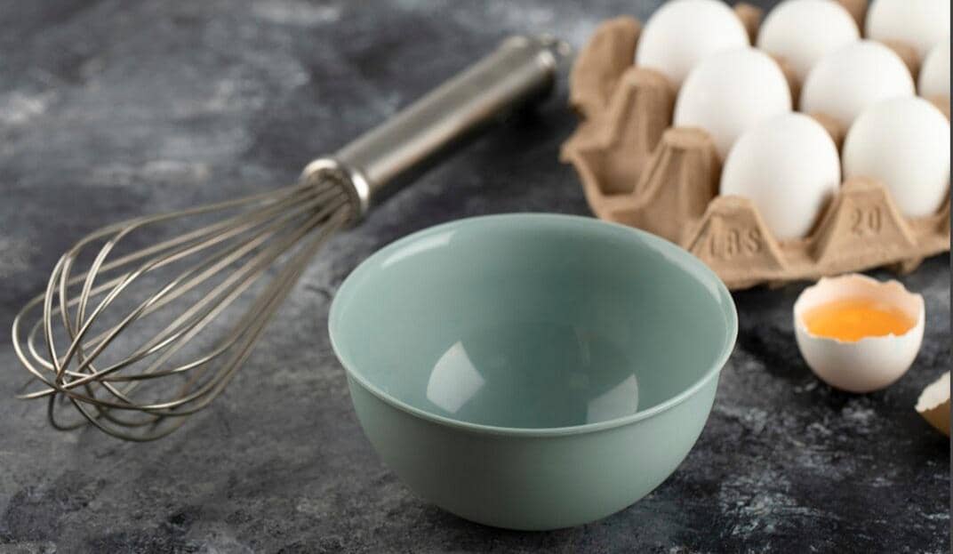 peralatan membuat whipped cream (freepik.com/azerbaijan_stockers)