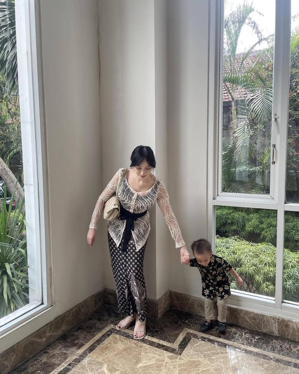 OOTD chic ala Amanda Zahra