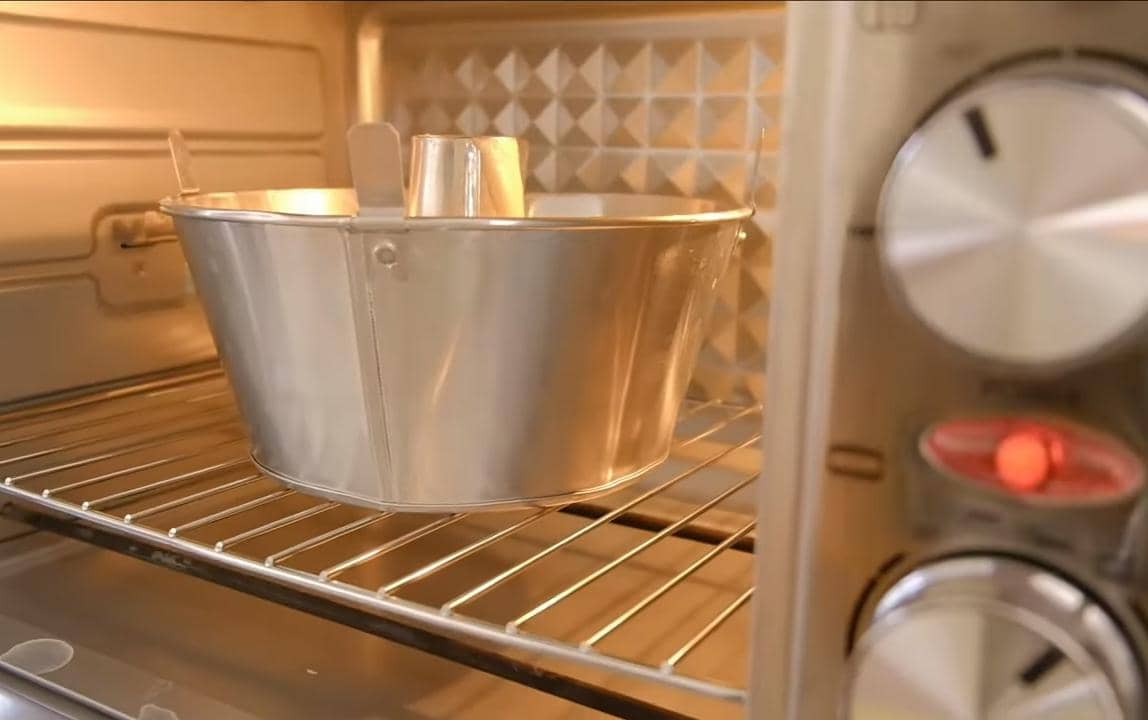 ilustrasi panggang adonan