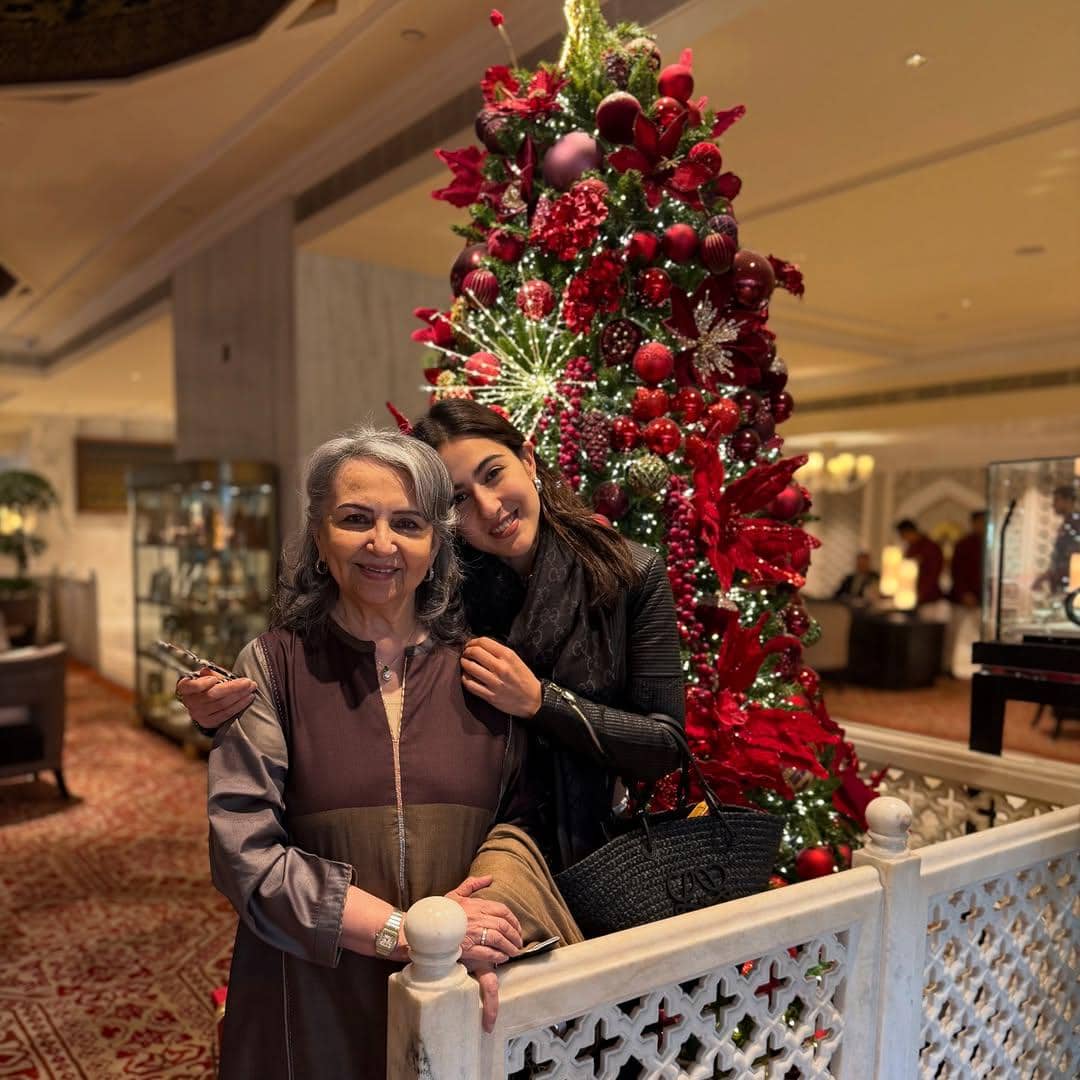 ultah Sharmila Tagore