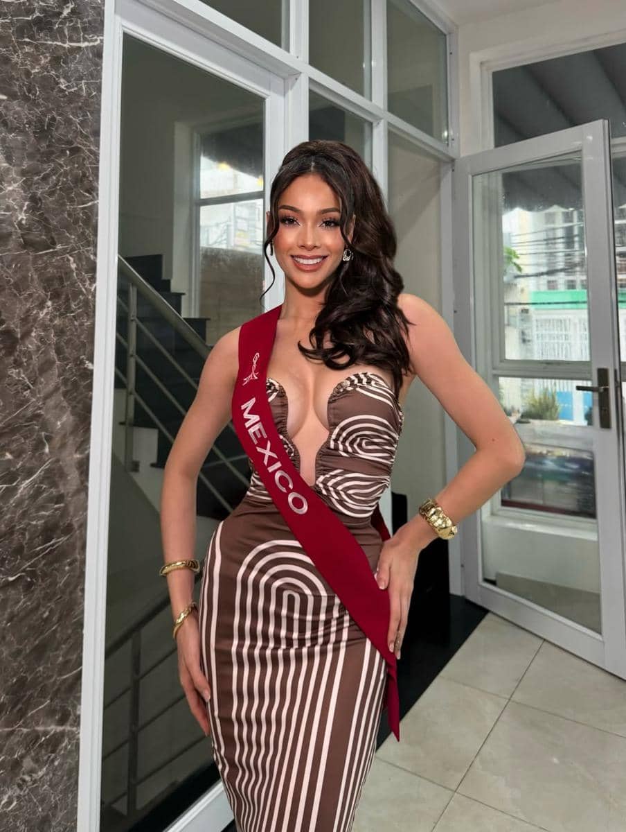 potret Francia Cortes, Miss Charm Meksiko 2025