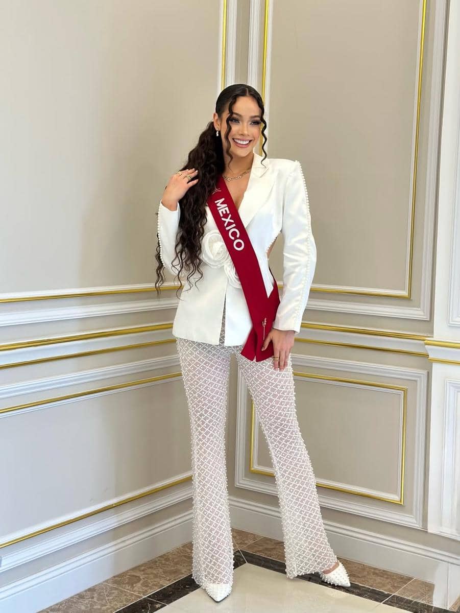 potret Francia Cortes, Miss Charm Meksiko 2025
