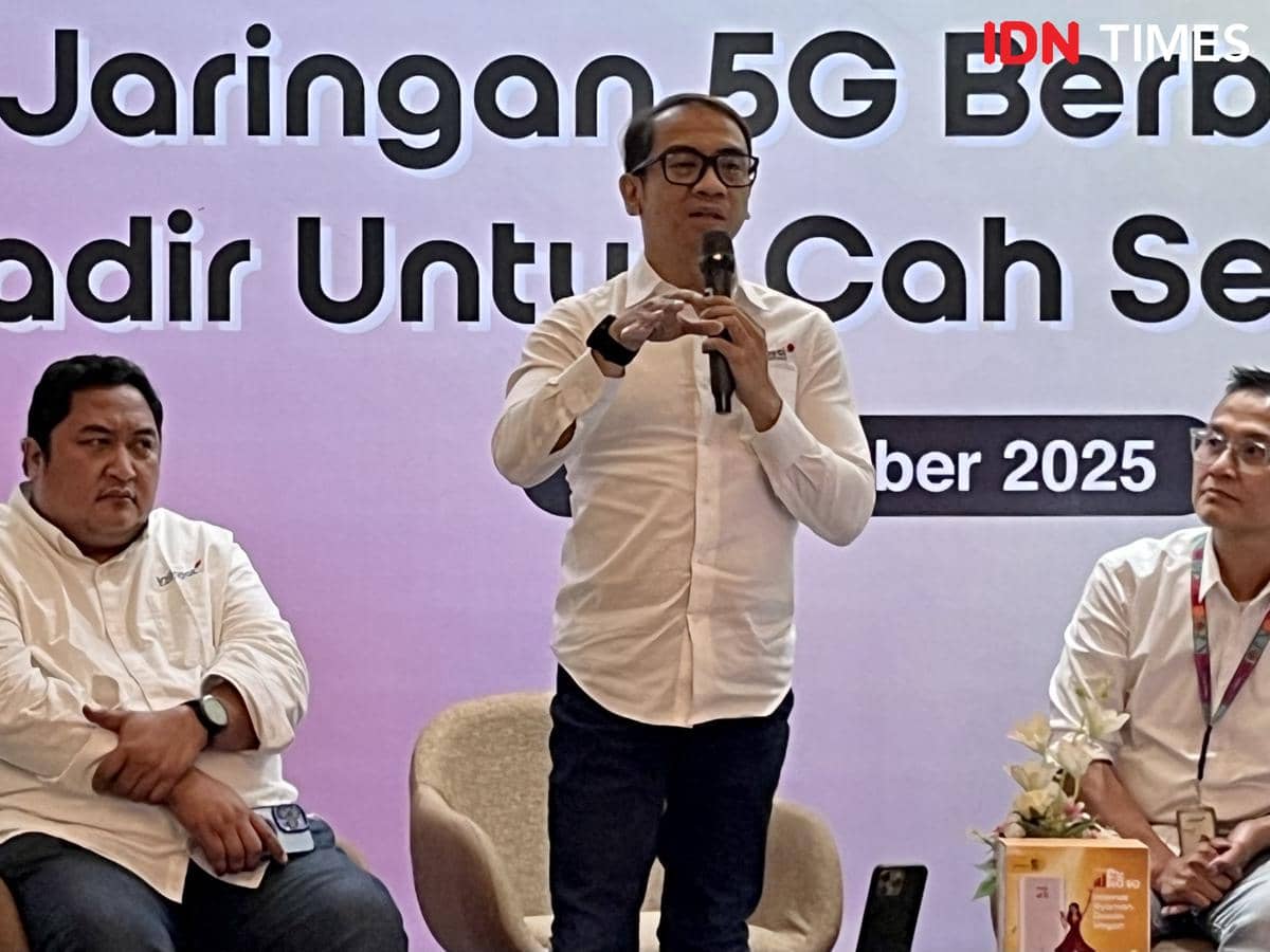 EVP Head of Circle Java Indosat Ooredoo Hutchison, Fahd Yudhanegoro saat peluncuran di Semarang, Selasa (9/12/2025). (IDN Times/Dhana Kencana)