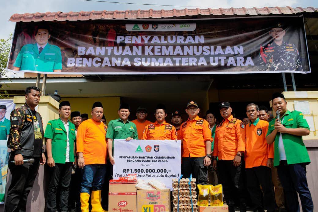 Gerakan Pemuda (GP) Ansor menyalurkan bantuan untuk korban bencana di tiga provinsi, Aceh, Sumatra Utara (Sumut), dan Sumatra Barat (Sumbar) (dok. GP Ansor)