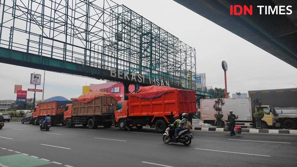 Kondisi JPO di Jalan Ahmad Yani, Kota Bekasi.