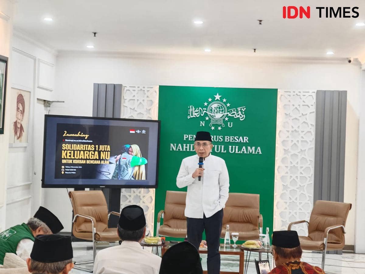 Ketua Umum Pengurus Besar Nahdlatul Ulama (PBNU), KH Yahya Cholil Staquf, meluncurkan program Solidaritas 1 Juta Keluarga NU untuk Korban Bencana Alam (IDN Times/Ilman Nafi'an)