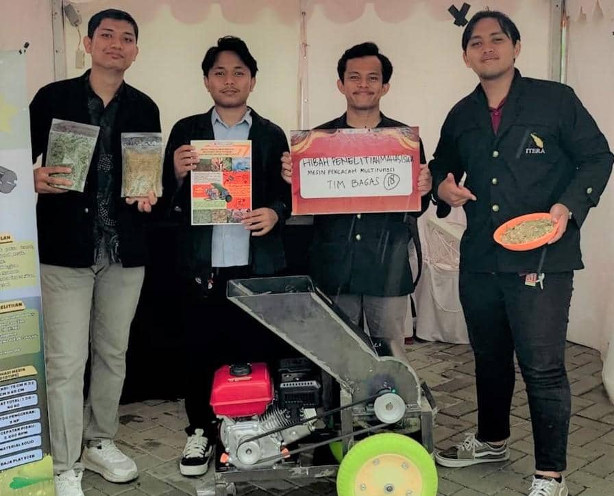Mahasiswa Prodi Teknik Mesin Itera mengembangkan inovasi baru berupa Mesin Pencacah Multifungsi Modular yang dirancang untuk menjawab persoalan pengolahan limbah di tingkat desa.