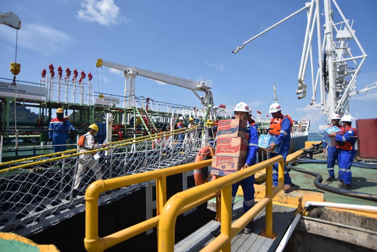 Pertamina kirim bantuan kapal tanker ke Sumatra
