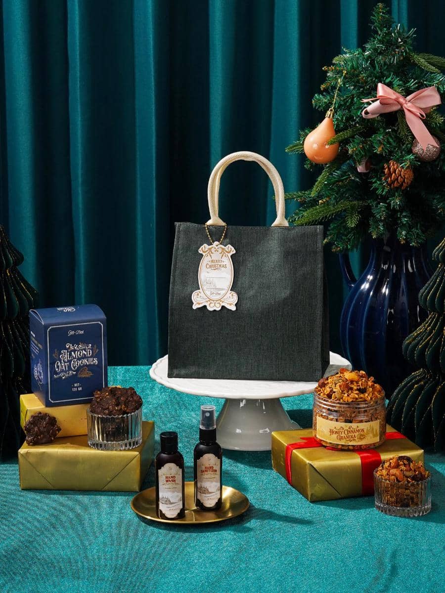 Ilustrasi hampers Natal (Shopee/GIFT MY BEST)