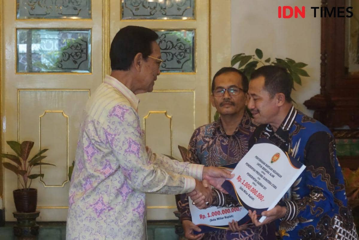 Pemda DIY Kirim Rp3 Miliar dan 842 Kg Kebutuhan Medis Bencana Sumatra. 