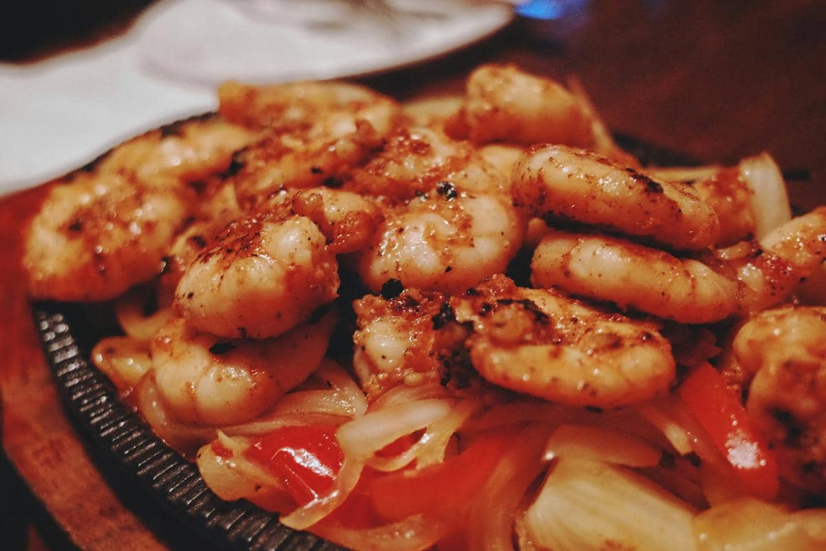 ilustrasi cajun grilled shrimp