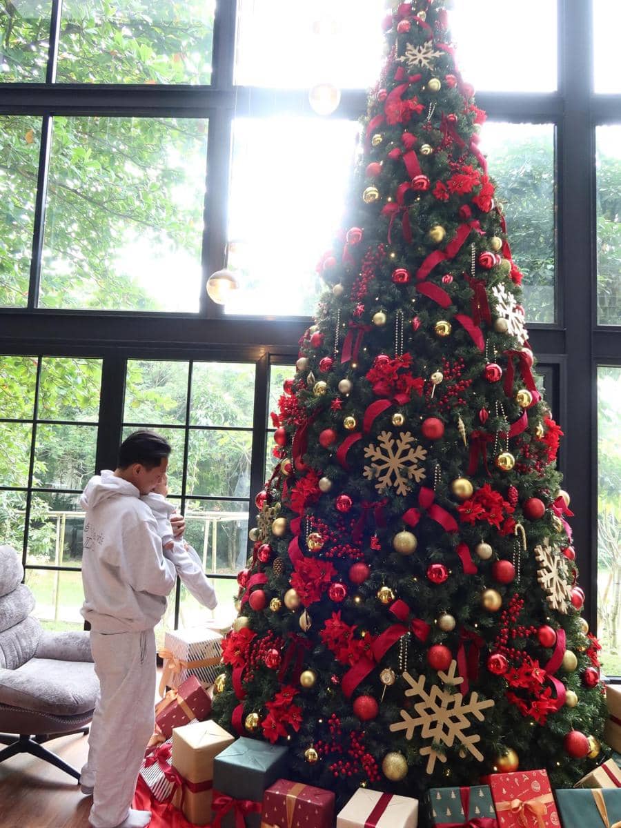 Erika Carlina Rayakan Ulang Tahun DJ Bravy (instagram.com/raxneil_)