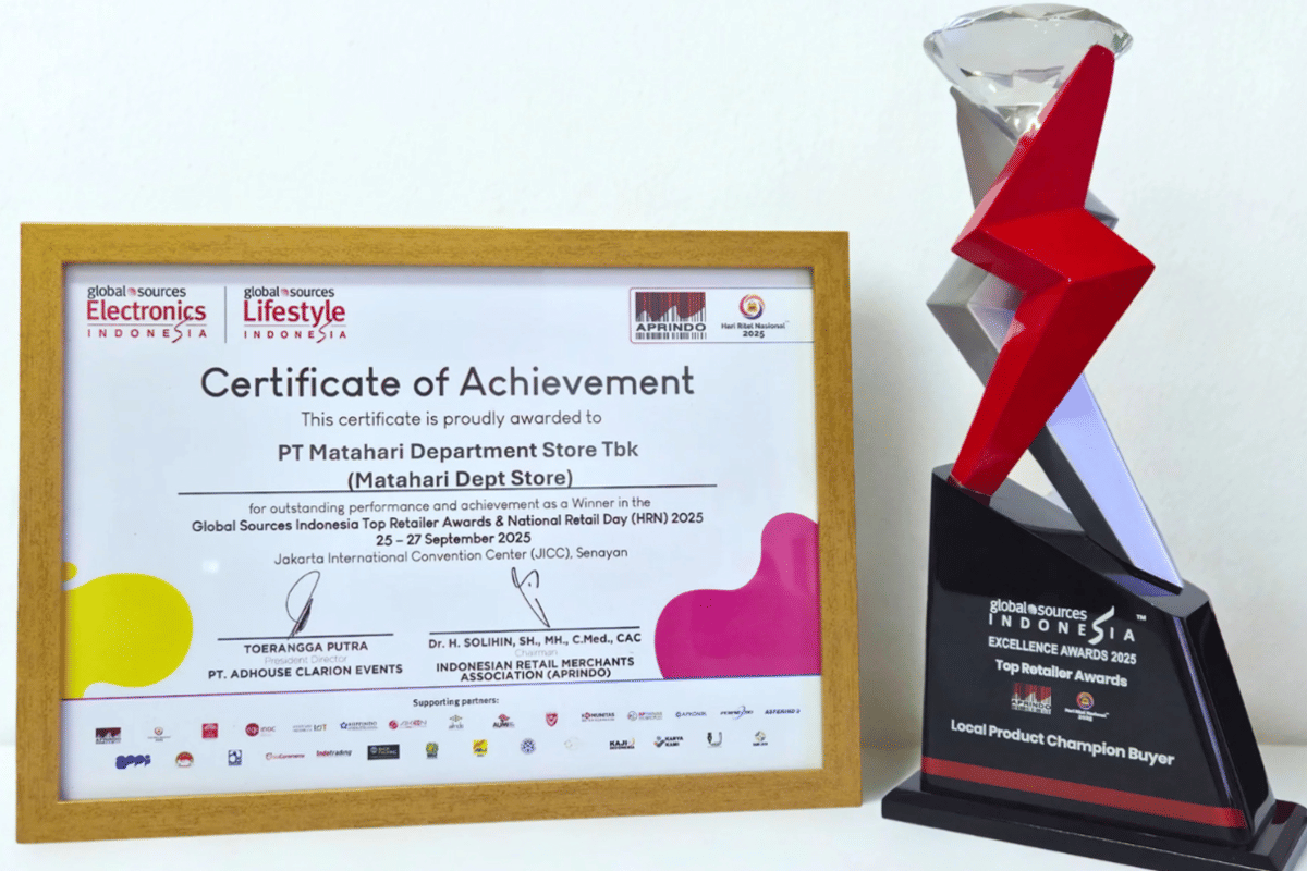 foto penghargaan PT Matahari Department Store Tbk