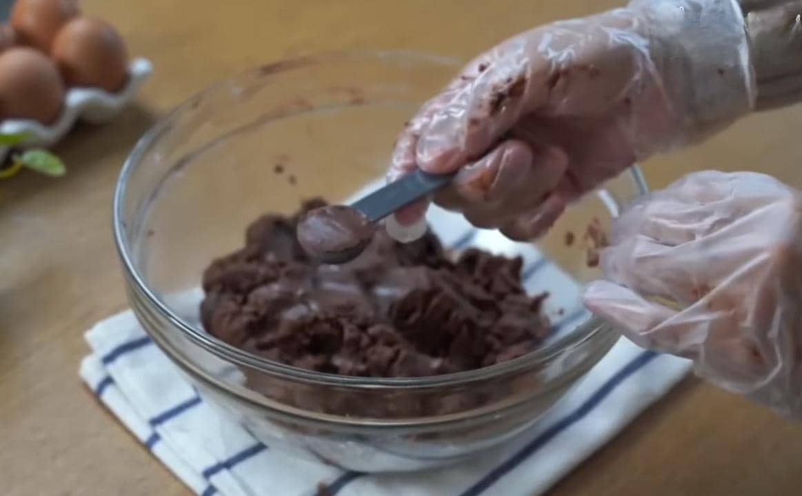 ilustrasi membuat adonan