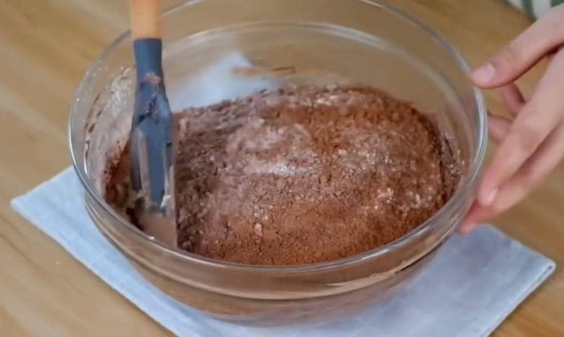 ilustrasi membuat adonan