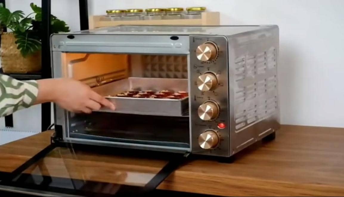 ilustrasi panggang choco almond spikuk cookies