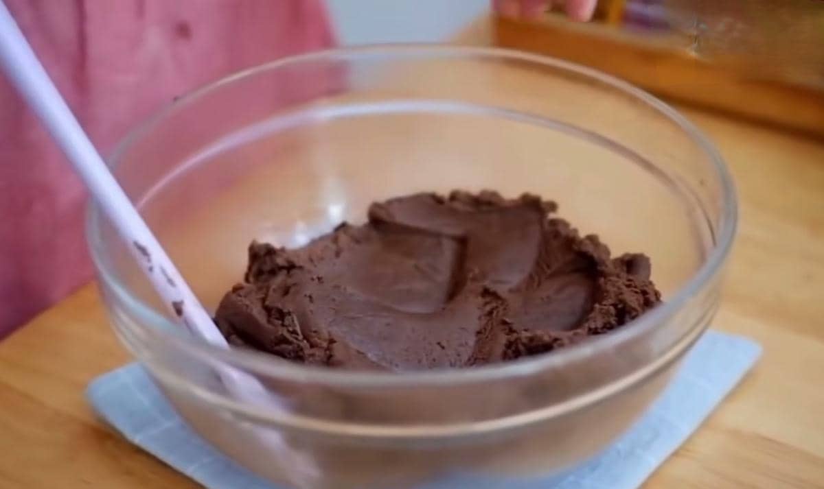 ilustrasi membuat adonan