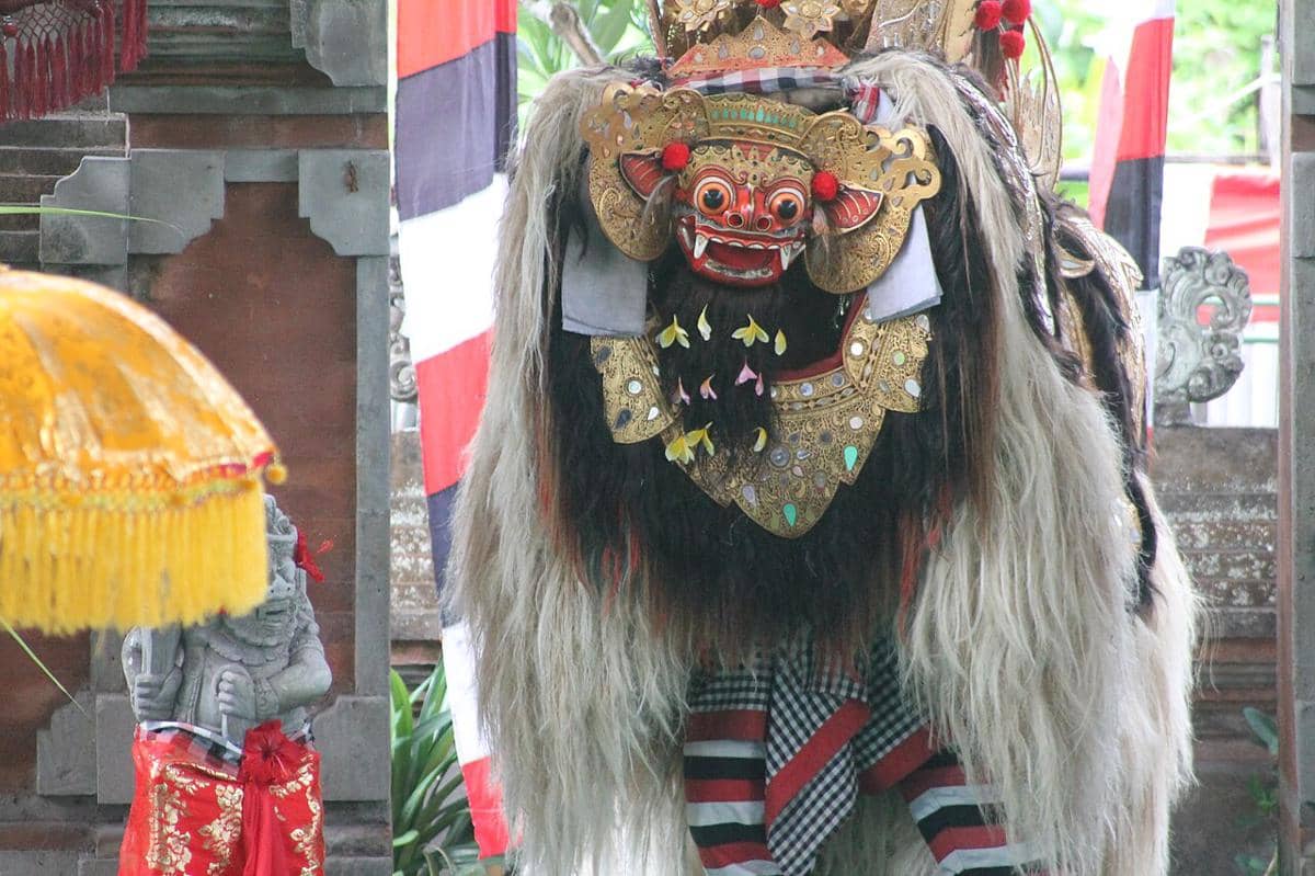 potret barong, makhluk mitologi Bali yang juga menggambarkan sosok macan atau harimau