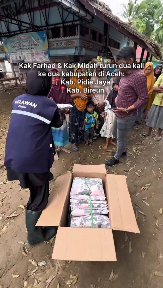 Hamidah Rachmayanti salurkan bantuan bencana di Aceh.