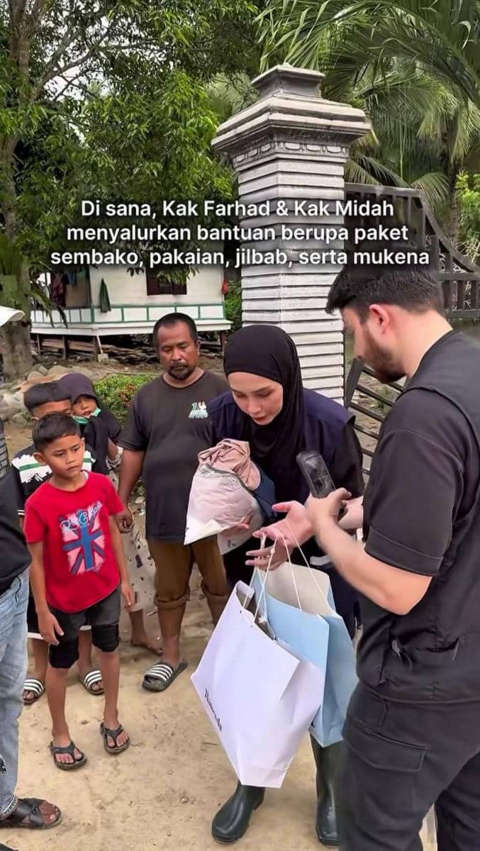 Hamidah Rachmayanti salurkan bantuan bencana di Aceh.