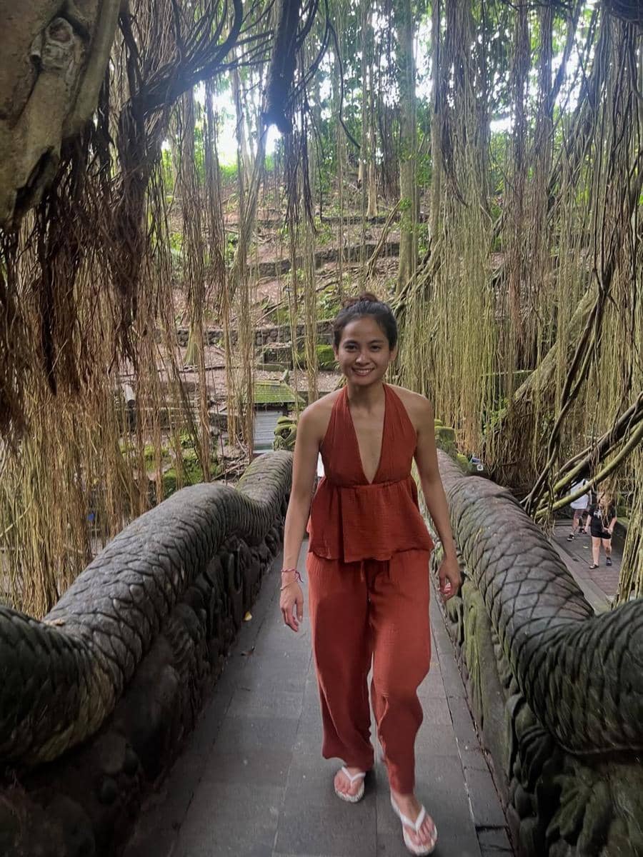 Acha Septriasa di Monkey Forest Ubud.