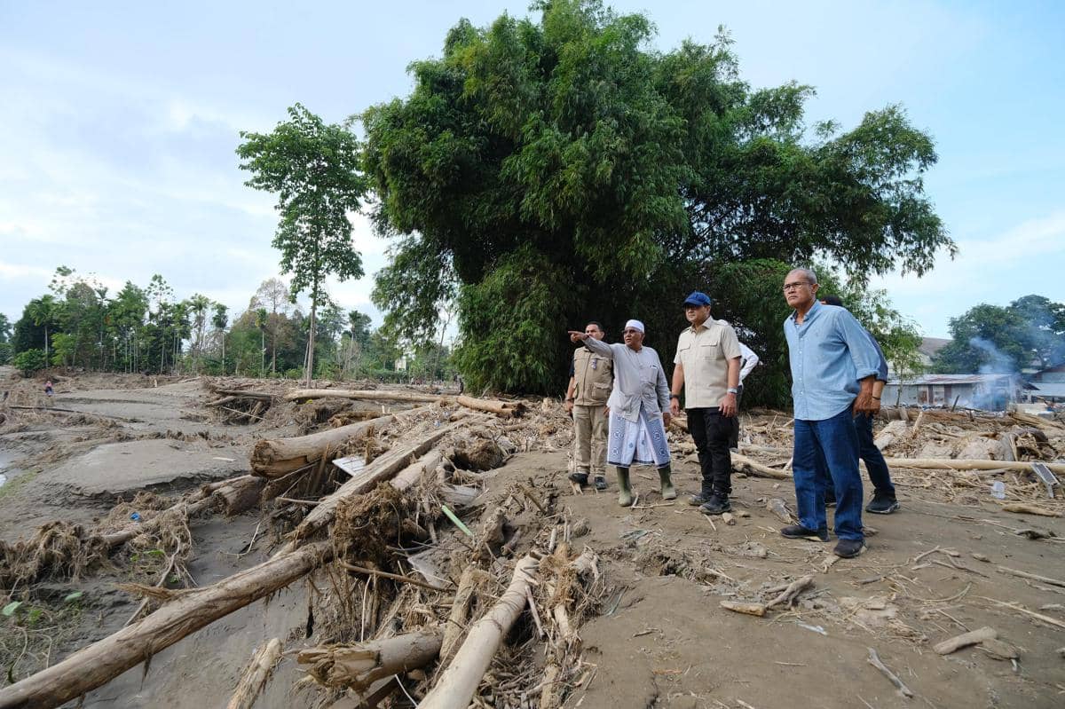 Teuku Riefky kunjungi korban bencana Aceh