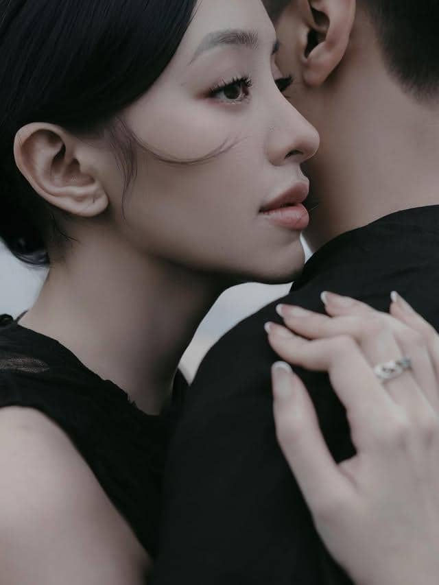 Amanda Zahra dan Adli prewedding di Pantai Bali