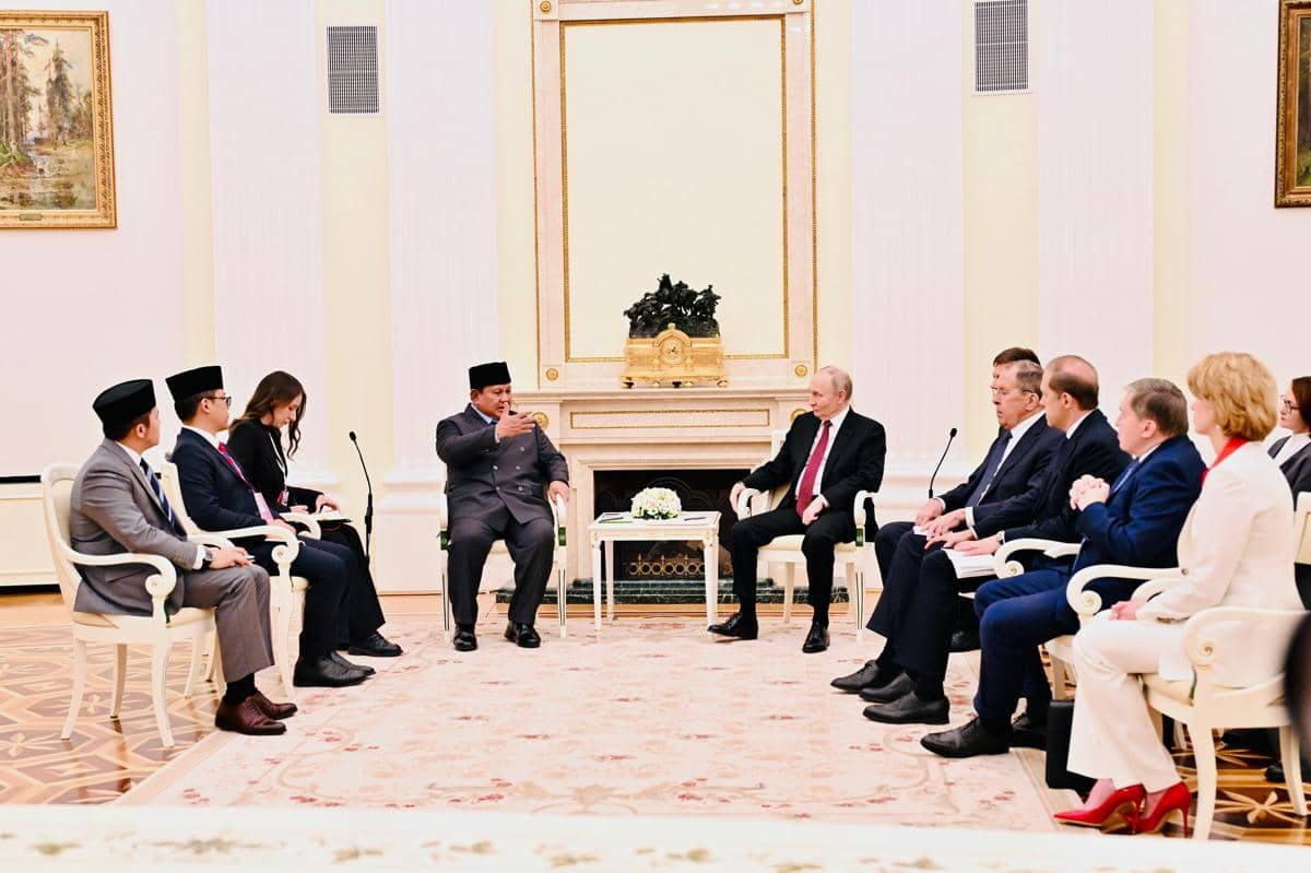 Presiden Rusia, Vladimir Putin bertemu dengan Presiden Prabowo Subianto di Istana Kremil, Rabu (10/12/2025) (dok. Sekretariat Presiden)
