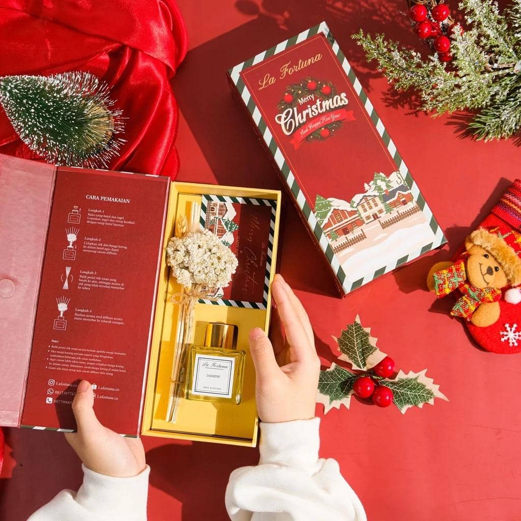 Ilustrasi hampers Natal (Shopee/Lafortuna.co)