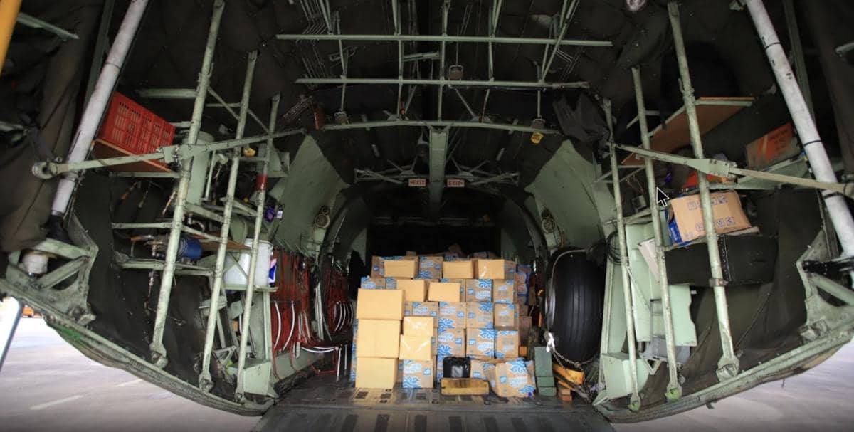 Gubernur Sumsel Herman Deru melepas bantuan bencana yang diberikan para pelajar asal Sumsel.