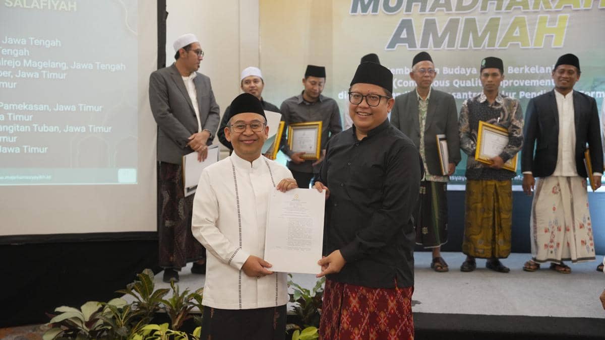 Majelis Masyayikh Serahkan 92 SK, Dorong Penguatan Mutu Pesantren