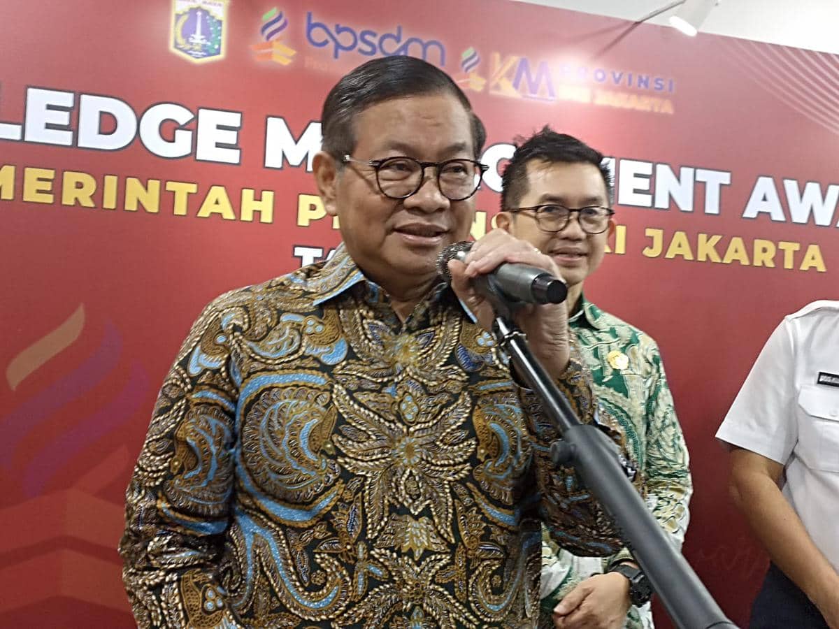 Gubernur DKI Jakarta Pramono Anung di Balai Kota