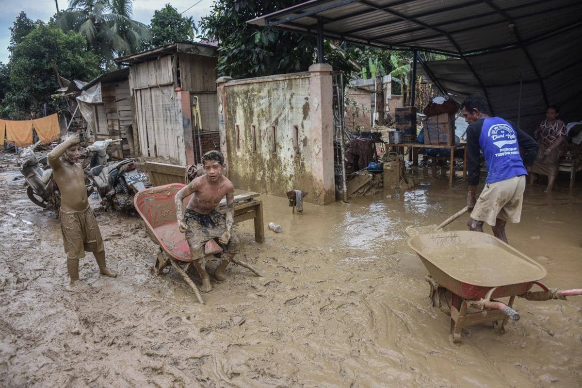 Kondisi warga di Desa Menanggini, Kecamatan Karang Baru, Kabupaten Aceh Tamiang (IDN Times/Prayugo Utomo)