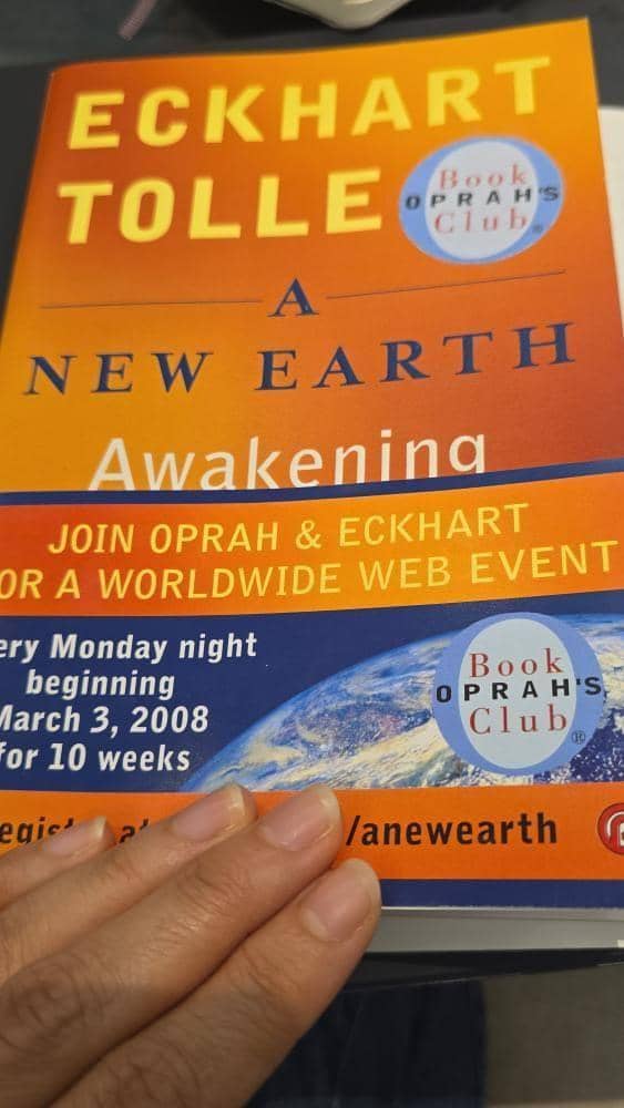 Buku bacaan Dian Sastro