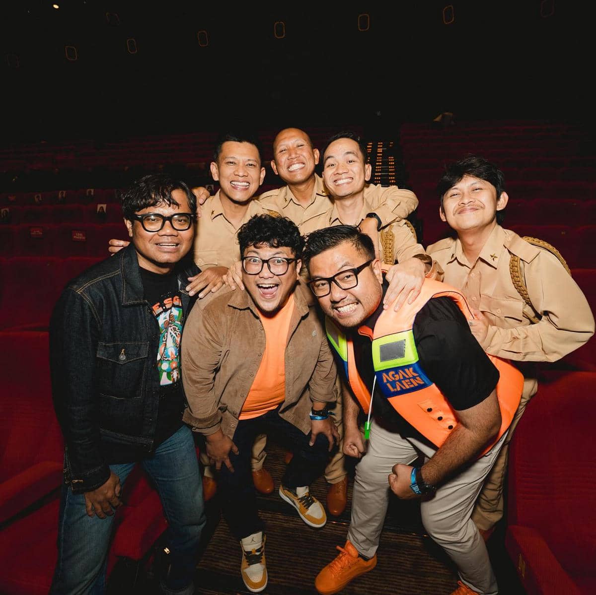 Abah Pican dan Awwe bareng cast Agak Laen: Menyala Pantiku!