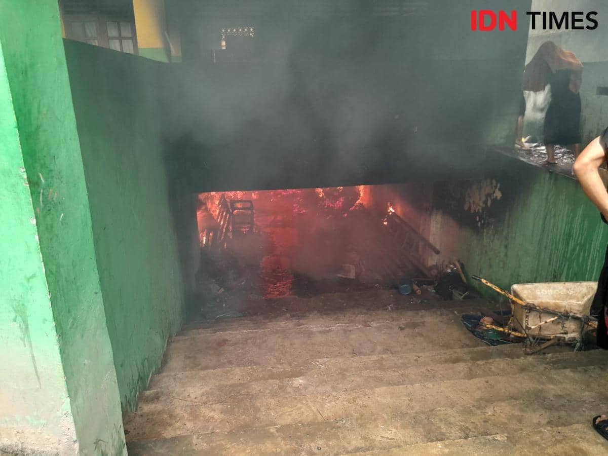Pesantren Al Mawaddah Ciganjur, Jagakarsa, Jakarta Selatan kebakaran pada Rabu (10/12/2025).