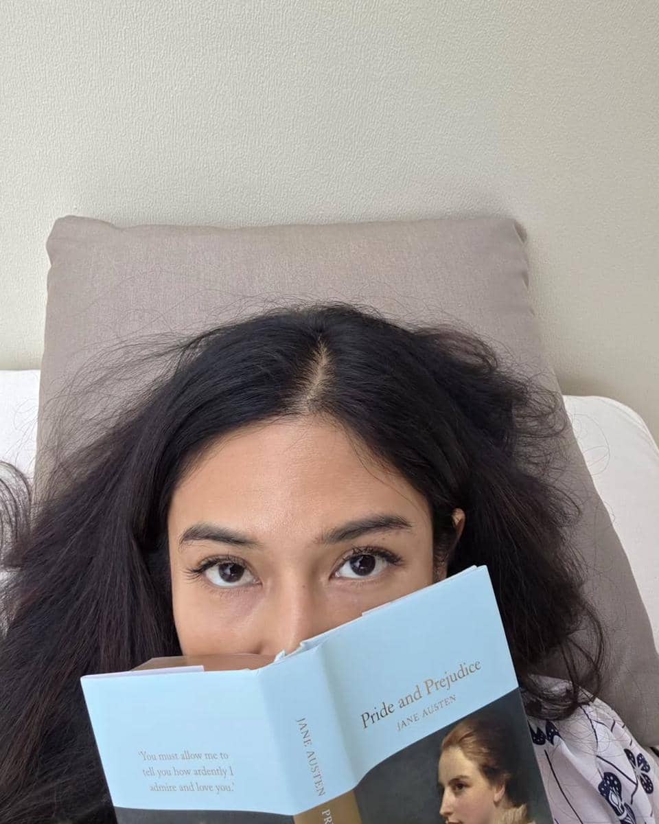 Buku bacaan Dian Sastro