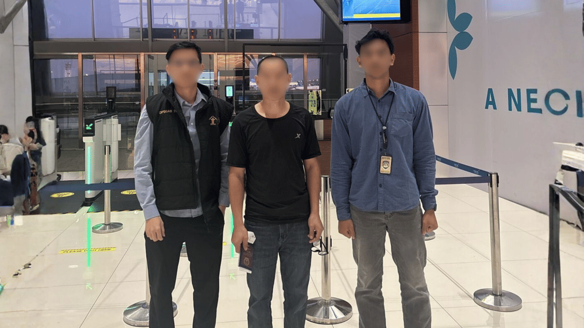 WNA Tiongkok dideportasi karena bekerja ilegal di Indonesia