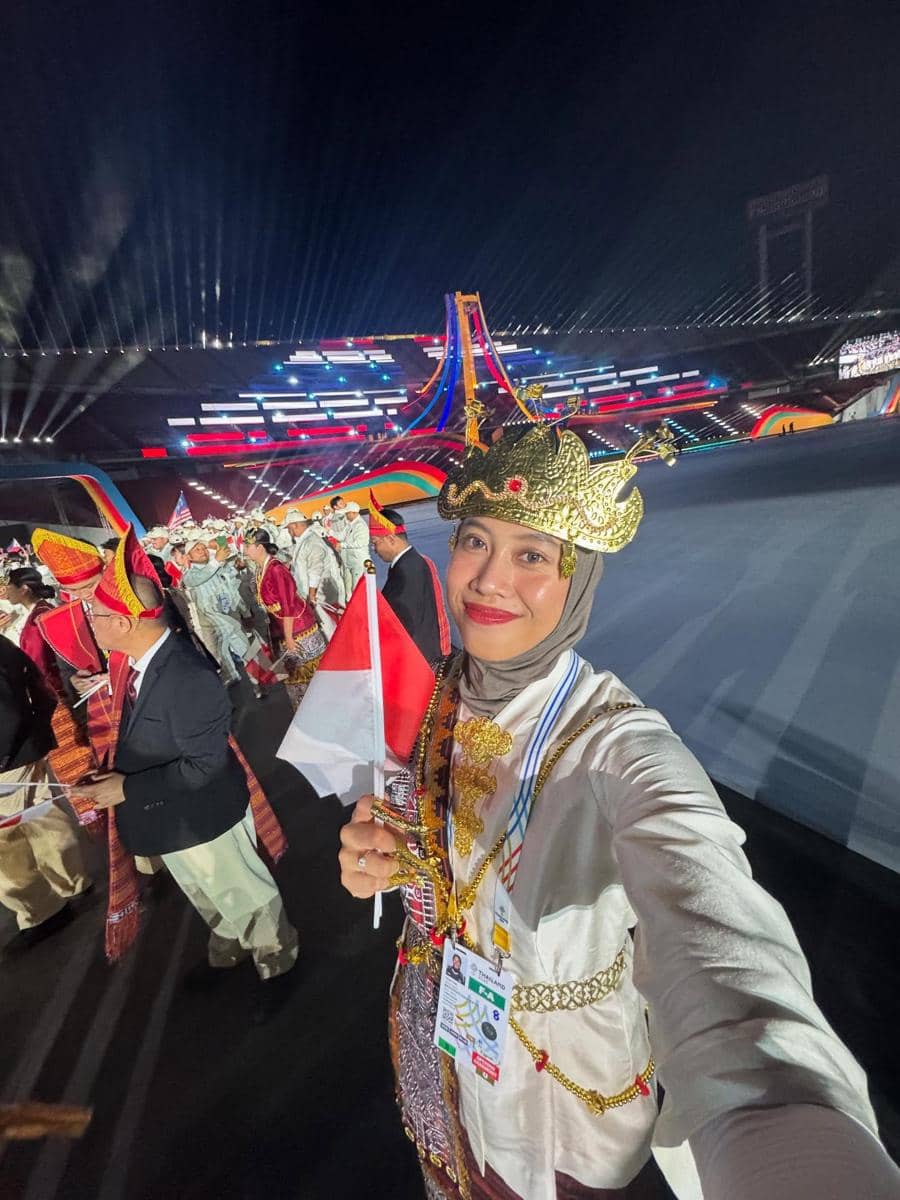 Megawati Pembawa Bendera Indonesia di SEA Games 2025 (instagram.com/megawatihangestrip)