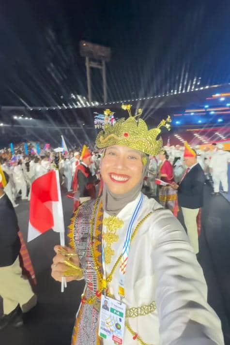 Megawati Pembawa Bendera Indonesia di SEA Games 2025 (instagram.com/megawatihangestrip)