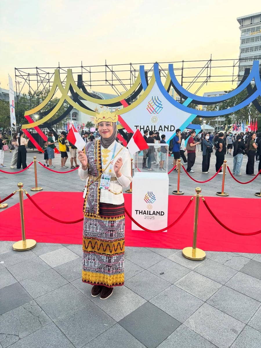 Megawati Pembawa Bendera Indonesia di SEA Games 2025 (instagram.com/megawatihangestrip)